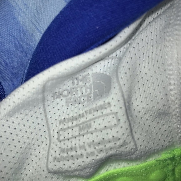 The North Face Women’s Blue Tank Top Size Medium NWOT - Picture 3 of 3